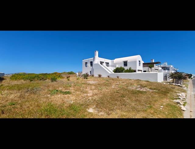 363M² VACANT LAND FOR SALE IN PARADISE BEACH
